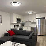 Cozy New Suite In Nw Calgary