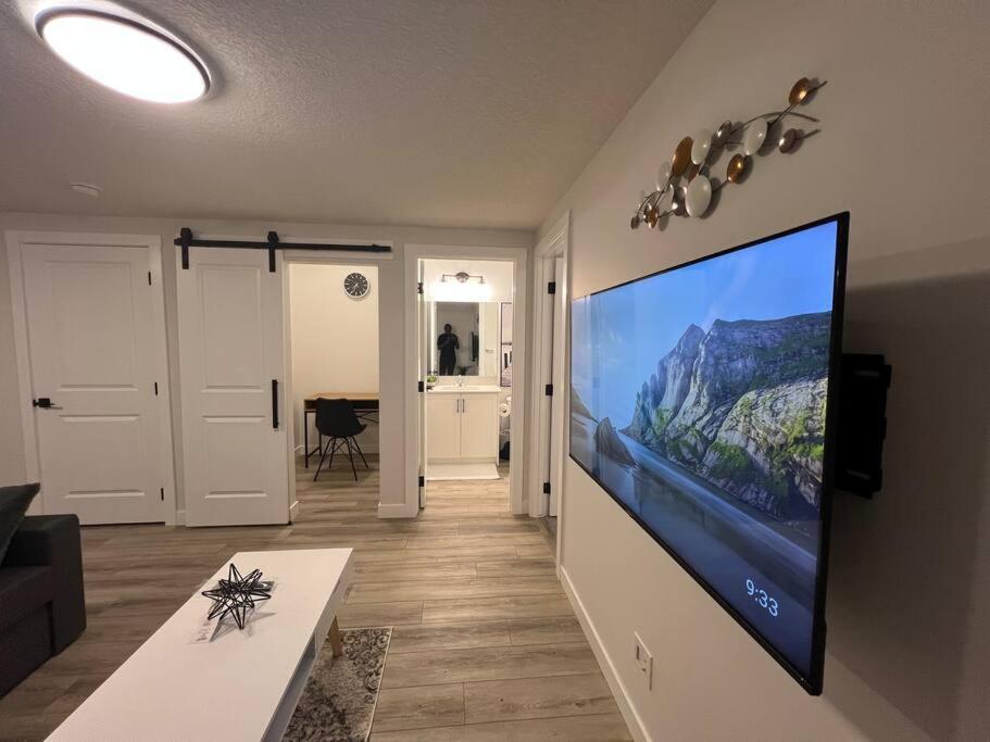 Cozy New In Nw