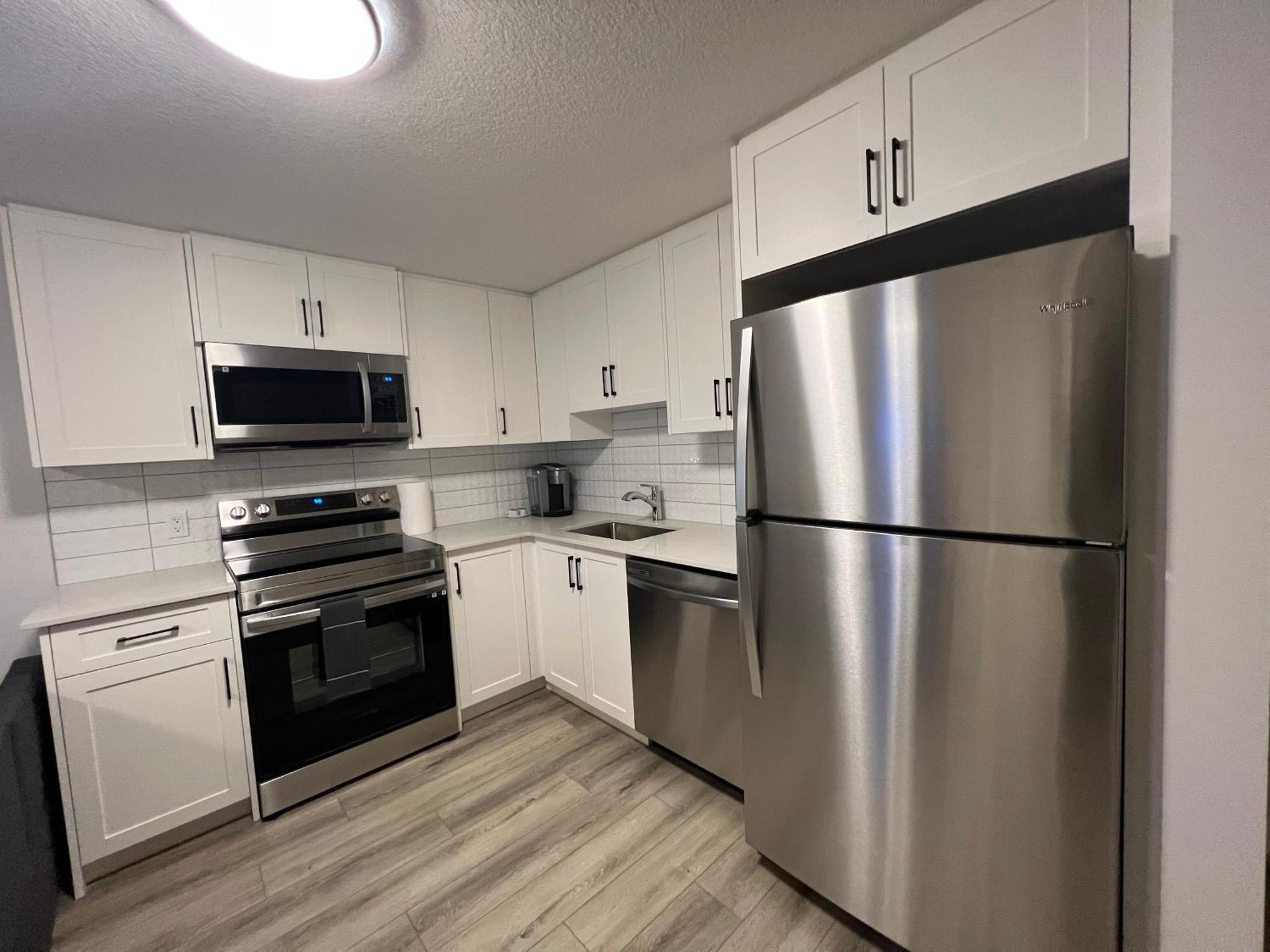 Apartment Cozy New In Nw